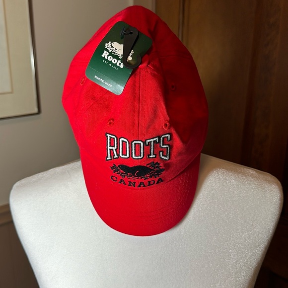 NWT Red Roots Baseball Cap - S/M - Picture 1 of 4